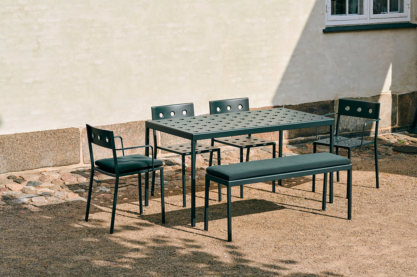 Balcony outdoor furniture，furniture design ，product design，Hay，Color design，