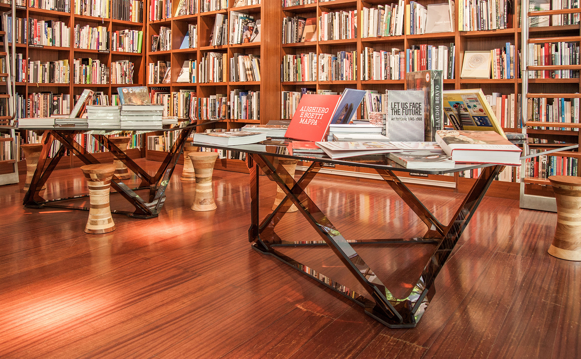 furniture，acrilico，furniture design ，industrial design，Table，