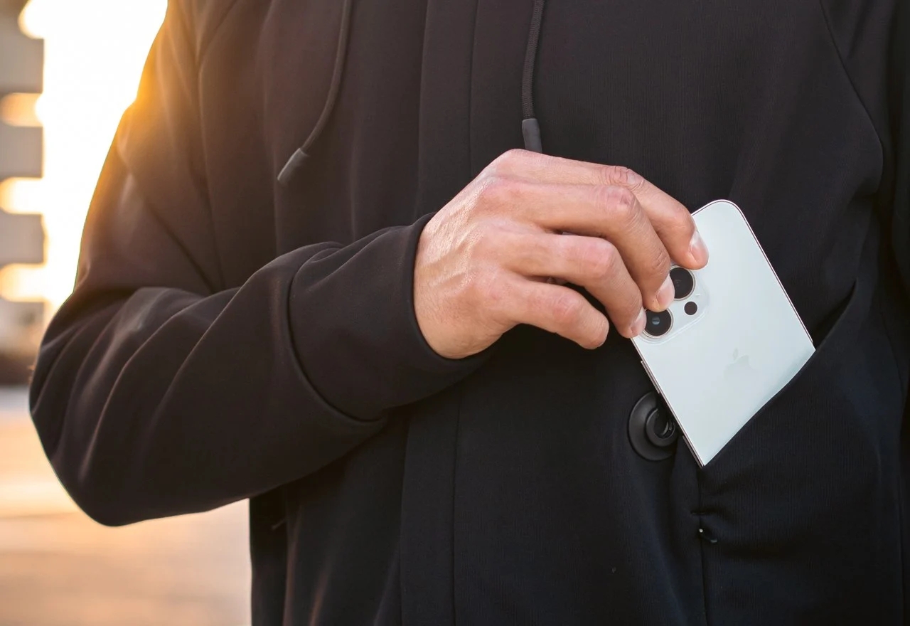 clothes，weather，wear-resisting，