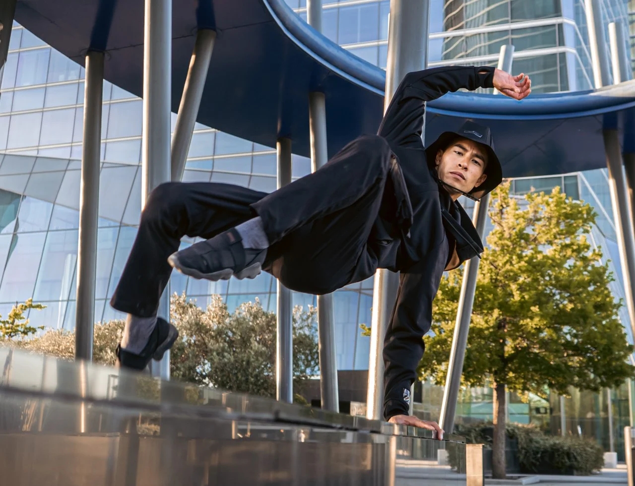 clothes，weather，wear-resisting，