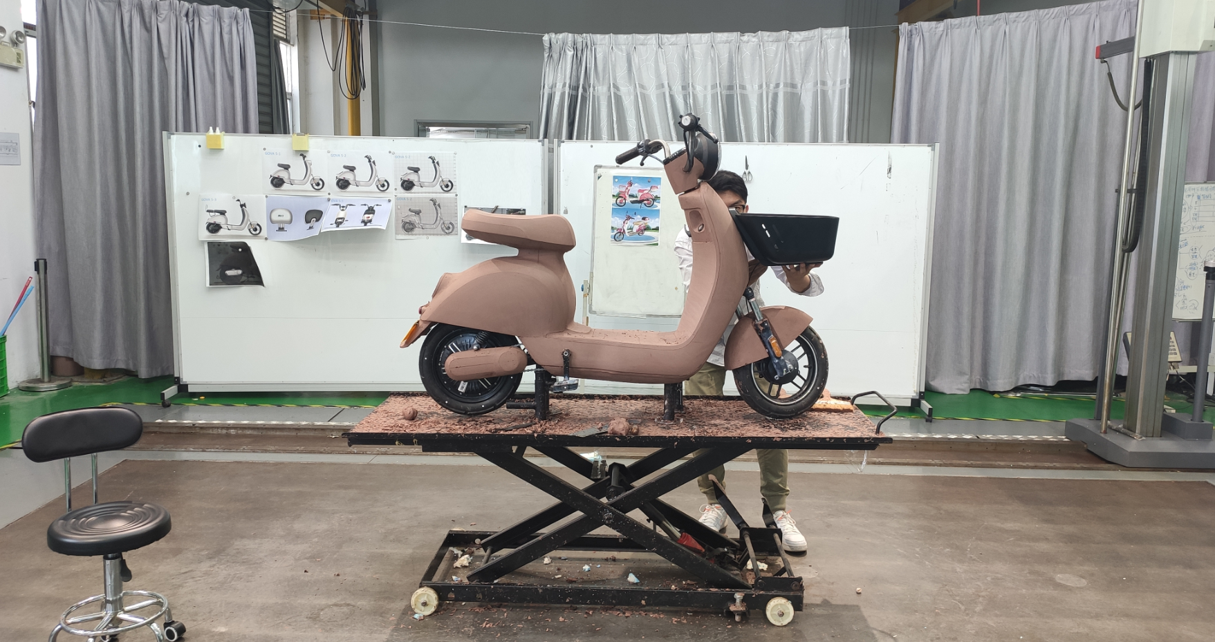 New Day，Electric vehicle，