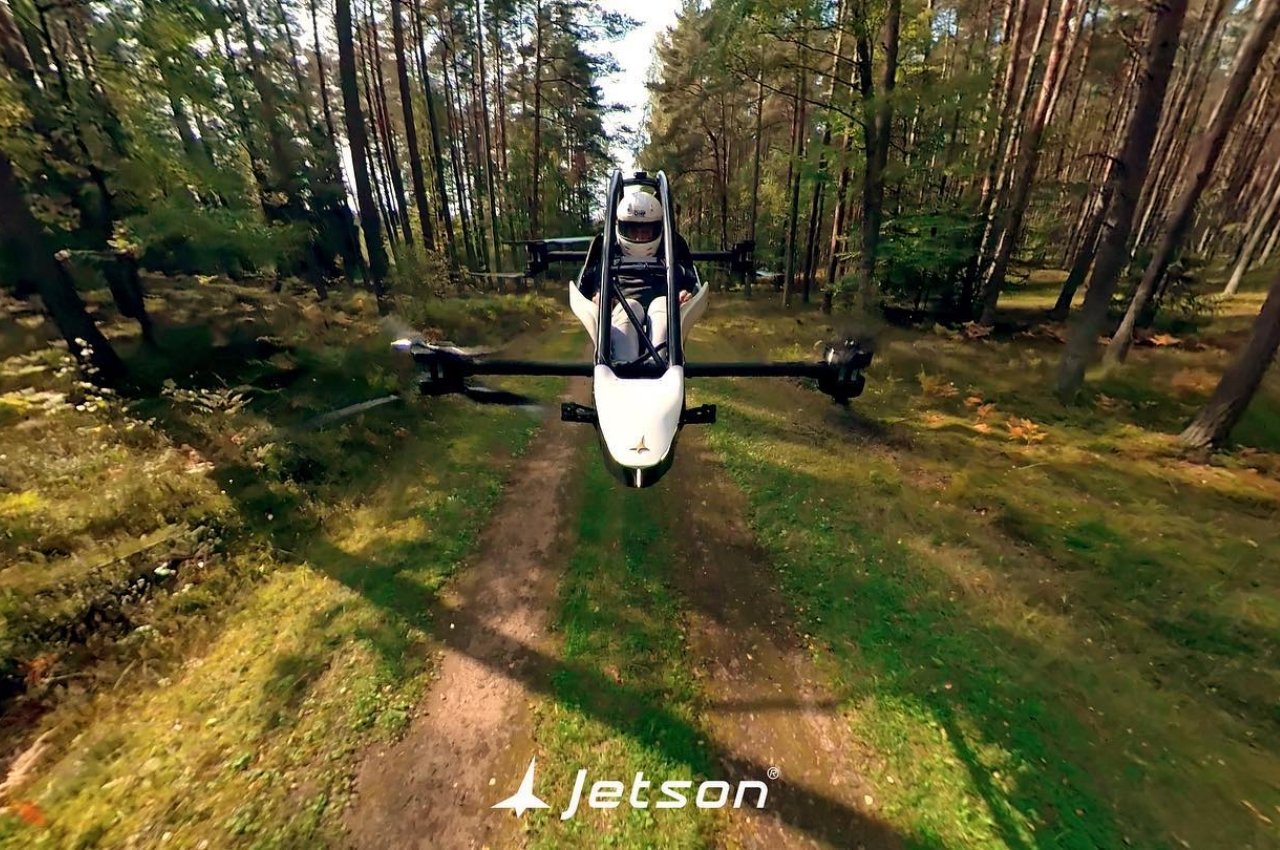 Flying car，vehicle，science fiction，science and technology，