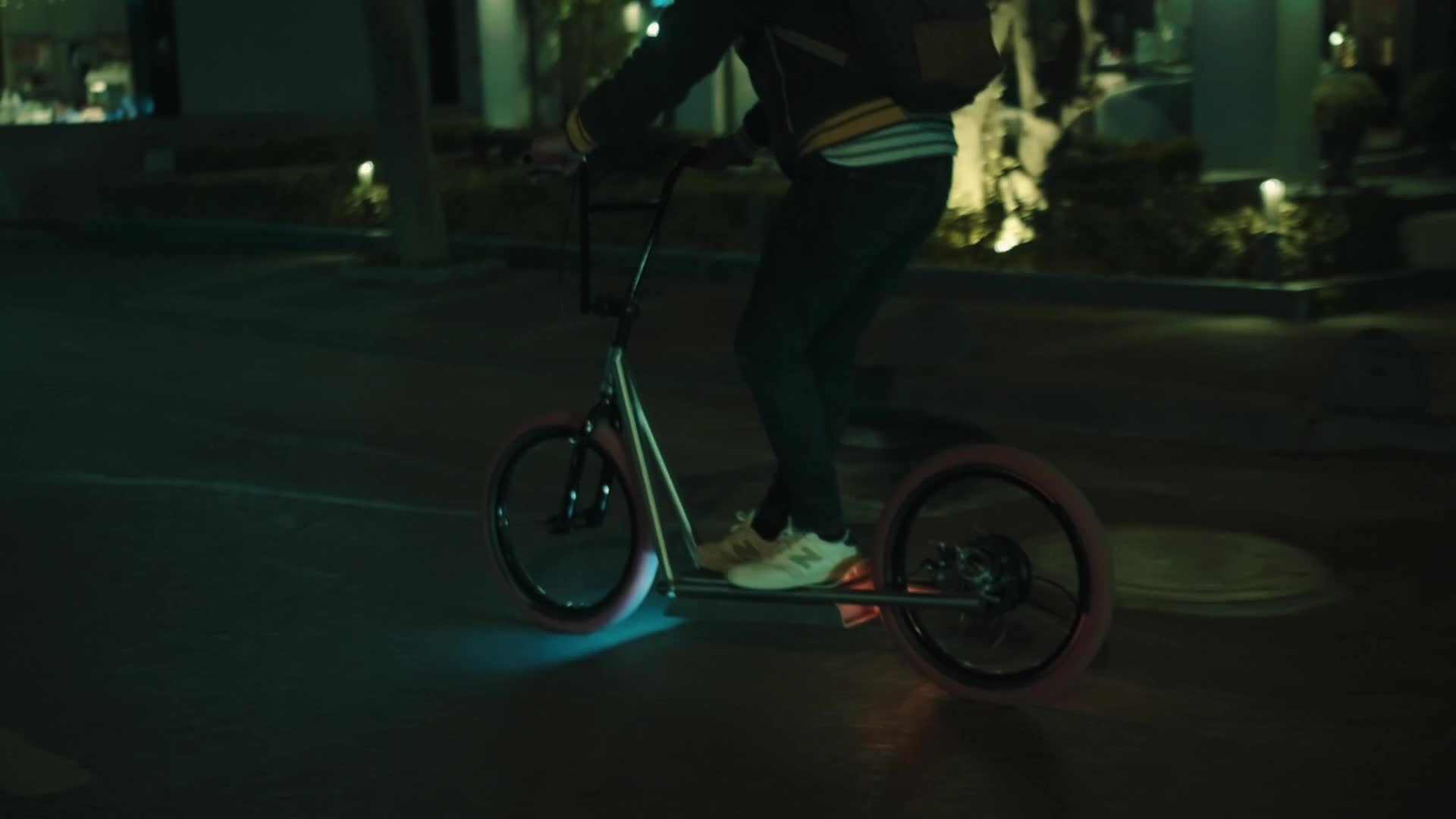Emre Kuvvetli，Electric bicycle，