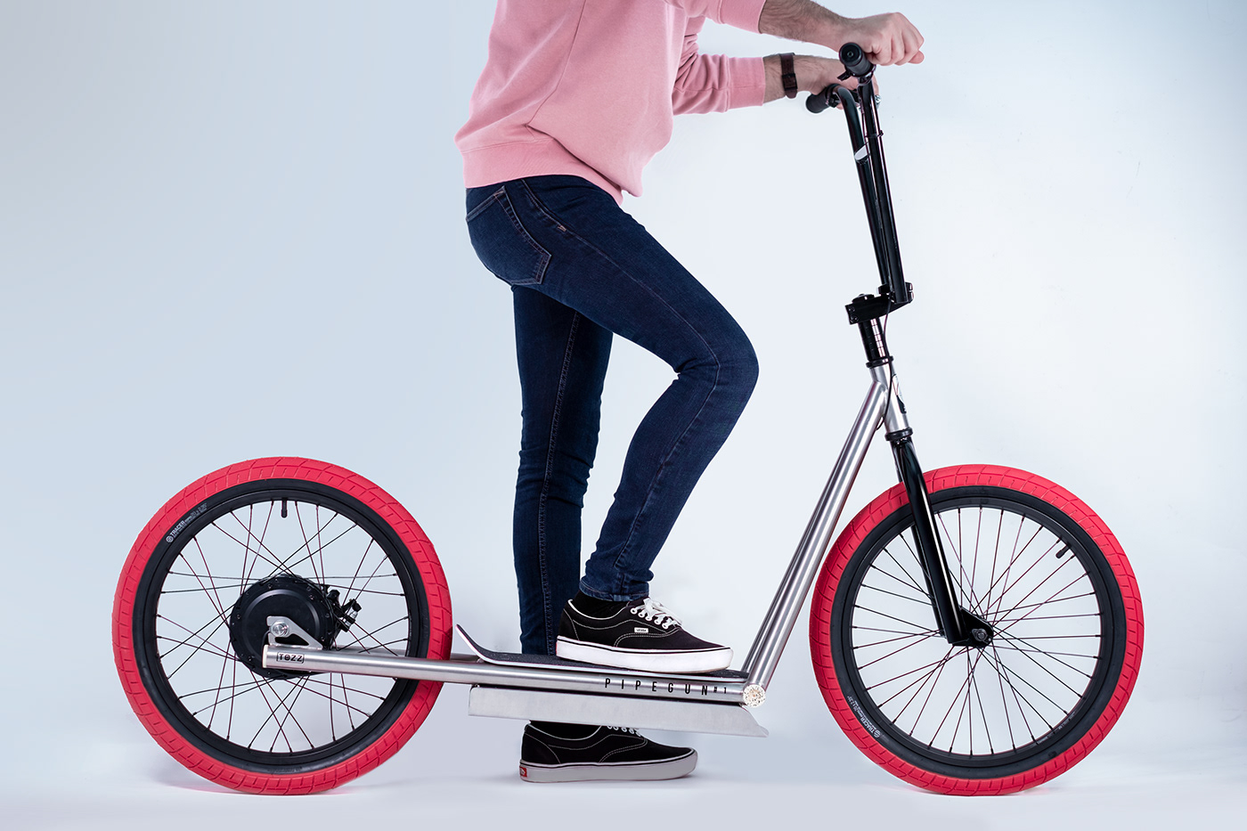 Emre Kuvvetli，Electric bicycle，