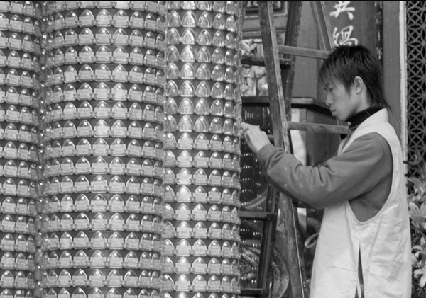 Bright light，Culture，pray for auspiciousness，ceremony，