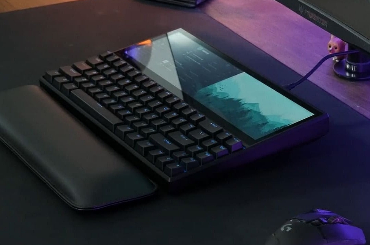 Mechanical keyboard，touch screen，multi-function，