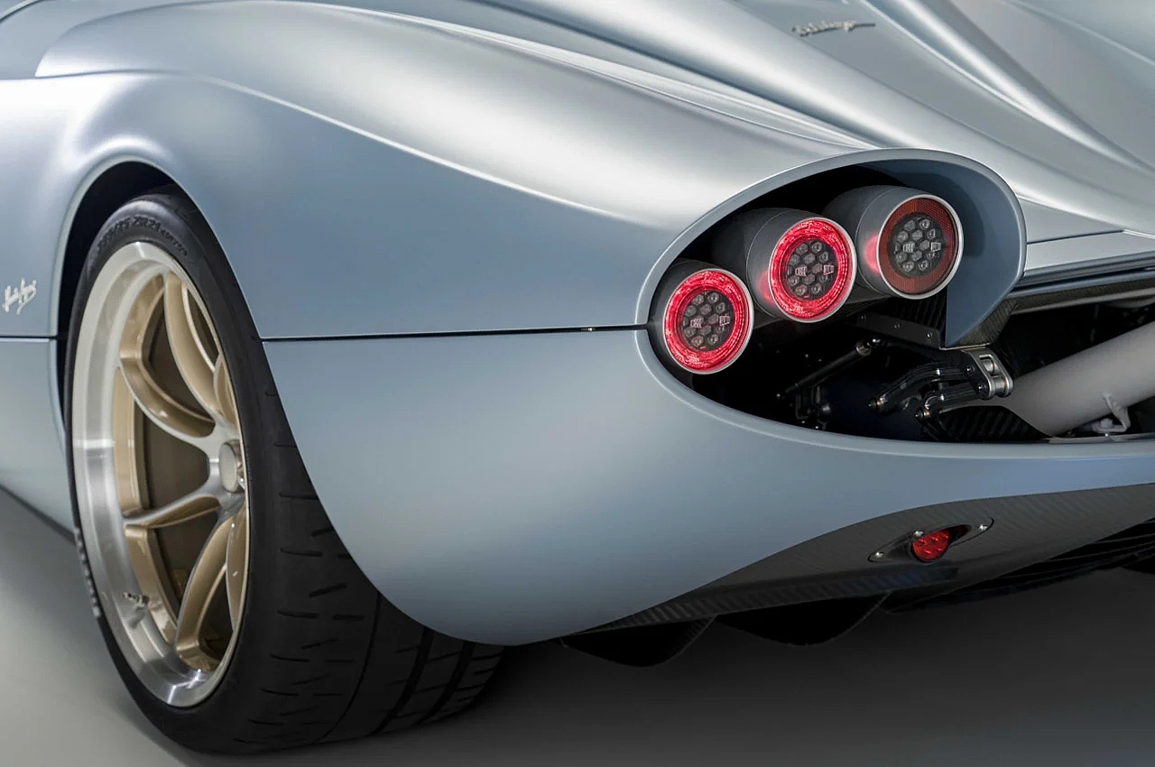 Pagans，Huayra，Sports car，exhaust system，