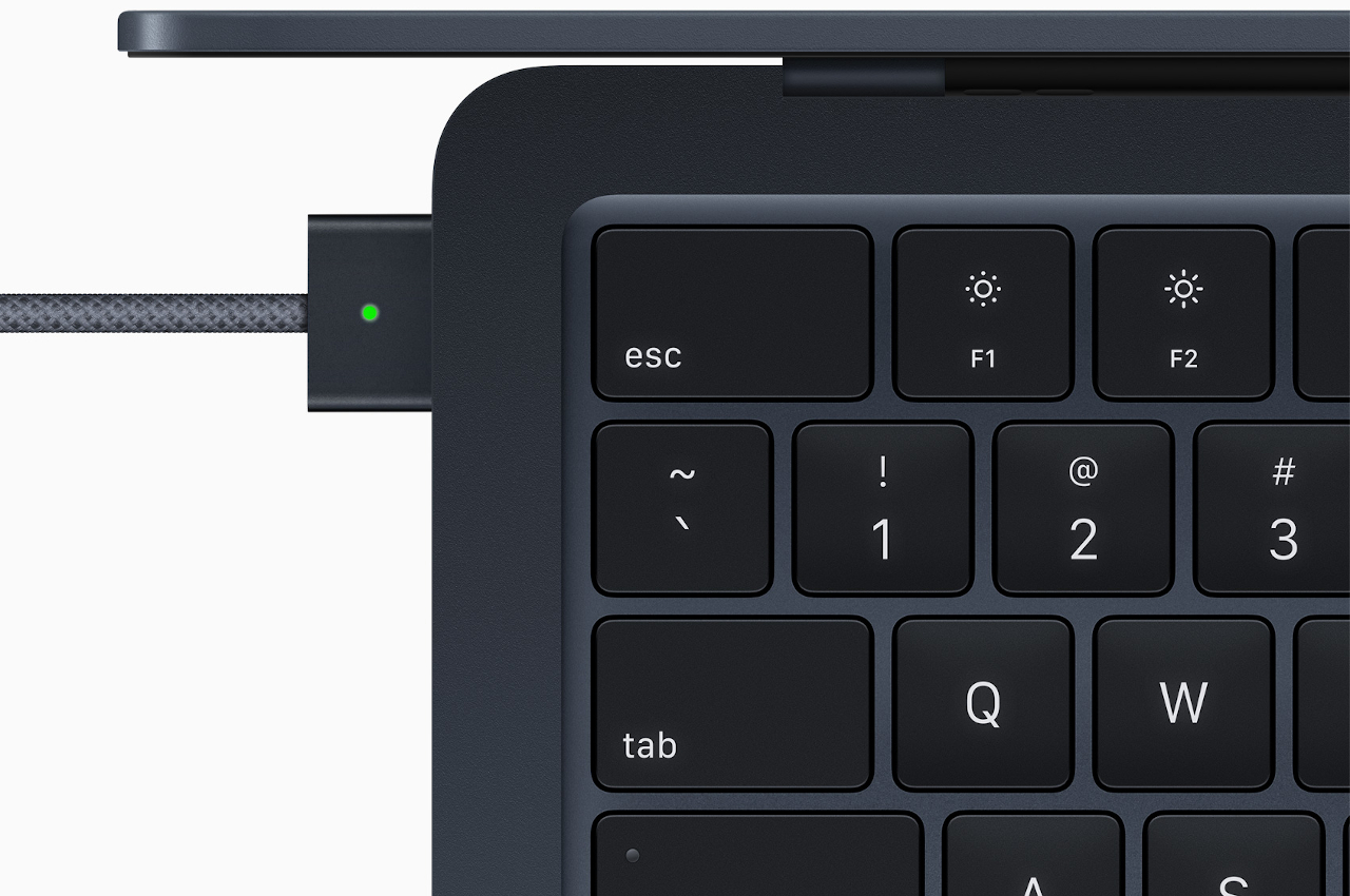 apple，macbook，novel，Apple notebook computer，