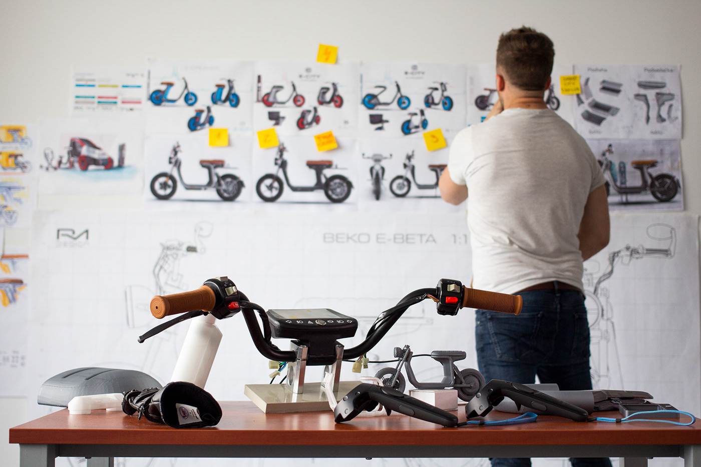 E-BETA Cafe Cruiser，Electric scooter，vehicle，Automobile design，