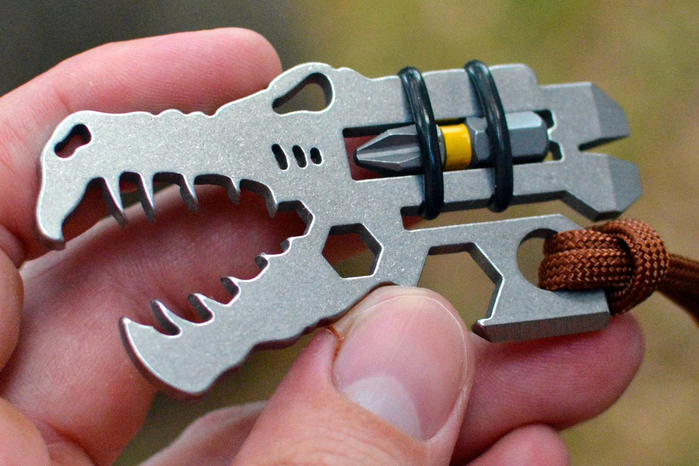 tool，originality，product design，Carry-on gadget，bolt driver，cutting，Bottle opener，