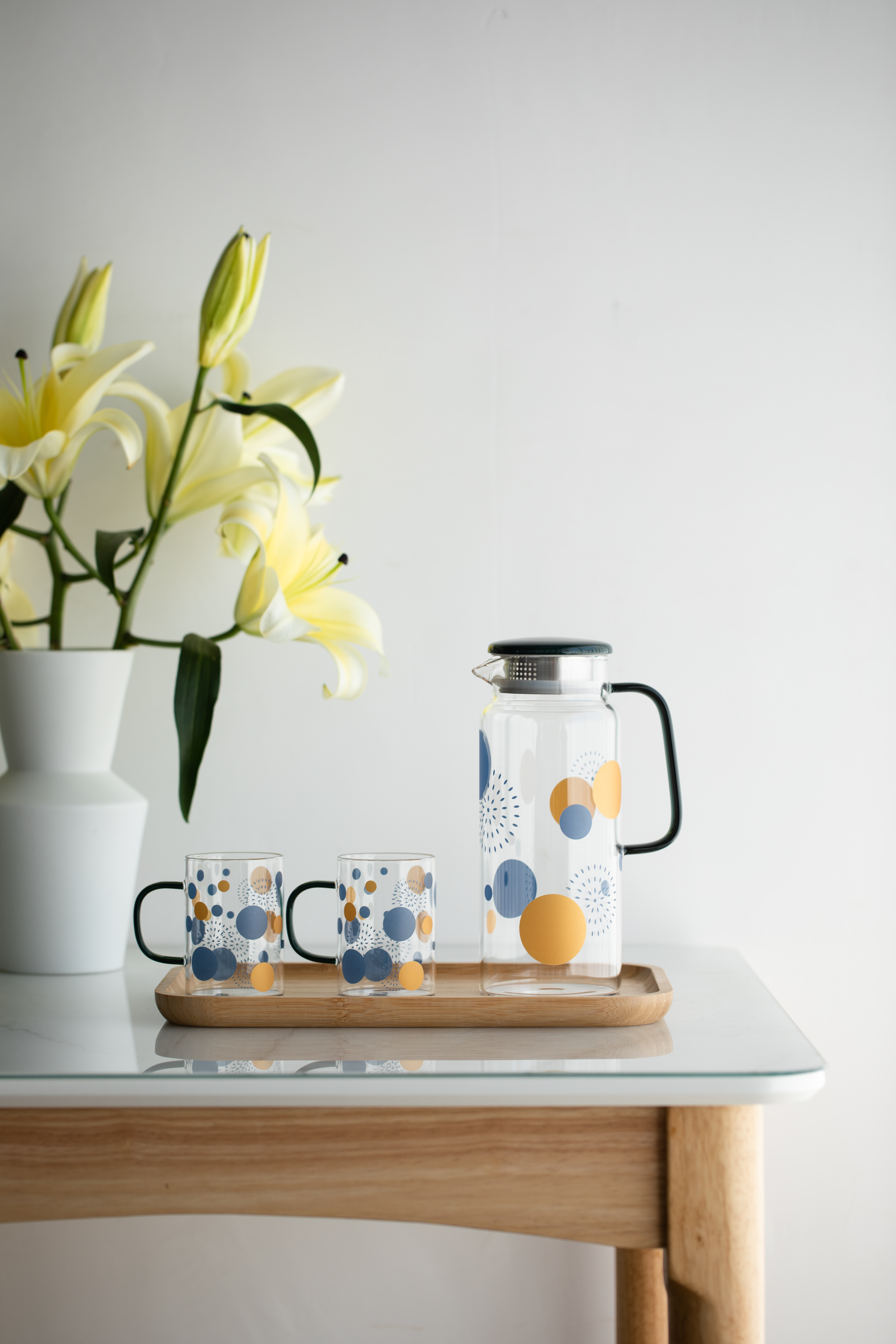 Let life be more embellished.，