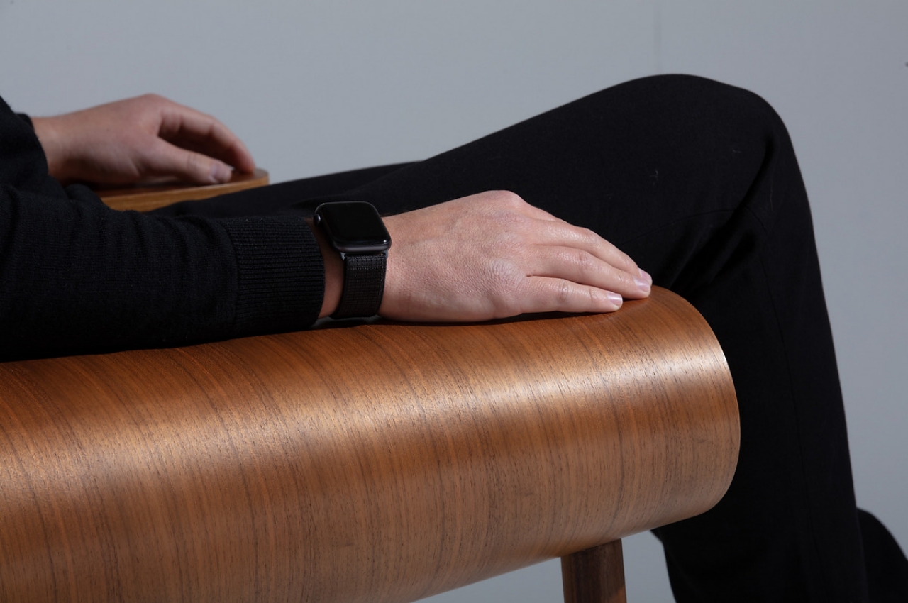 Leisure chair，SKROLLA，product design，Ergonomics，woodiness，