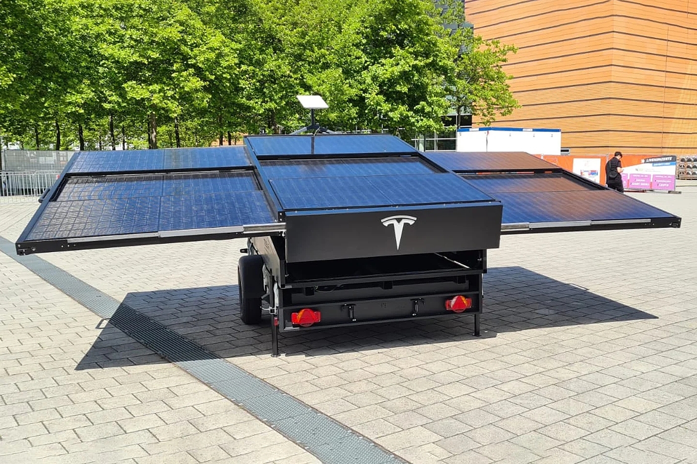 Tesla，solar energy，lithium battery，