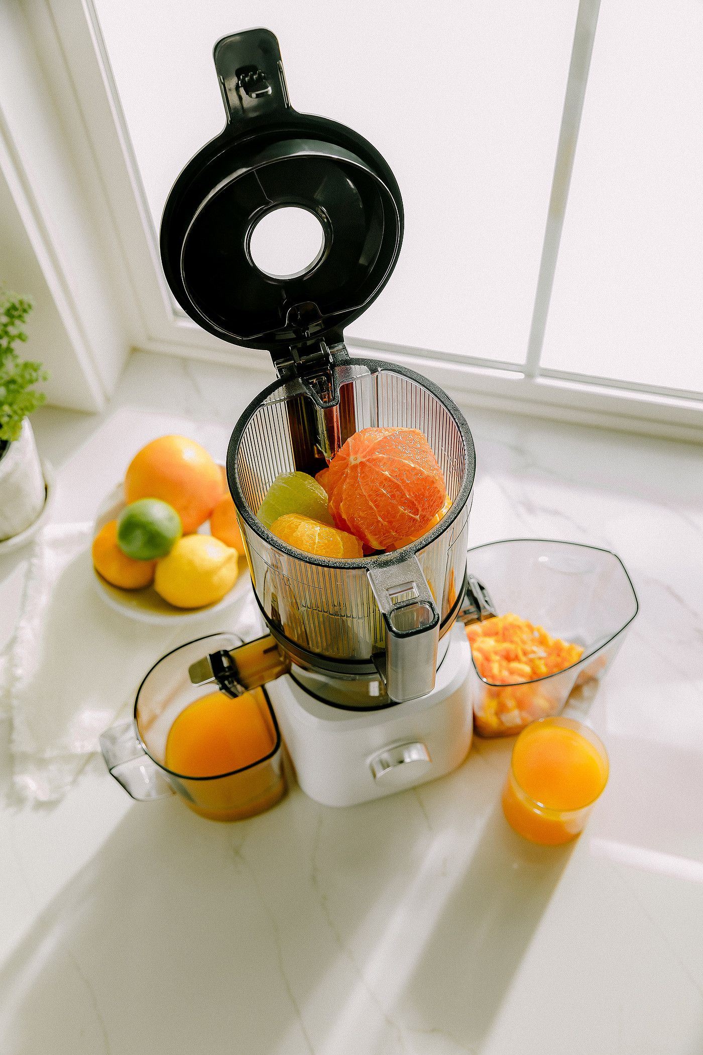 Juicer，Sense of science and technology，convenient，Nama J2，
