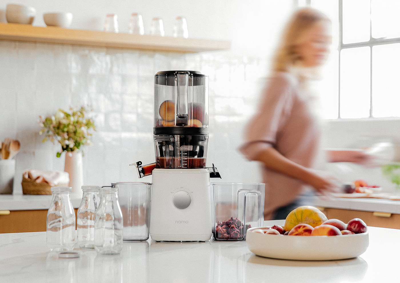 Juicer，Sense of science and technology，convenient，Nama J2，