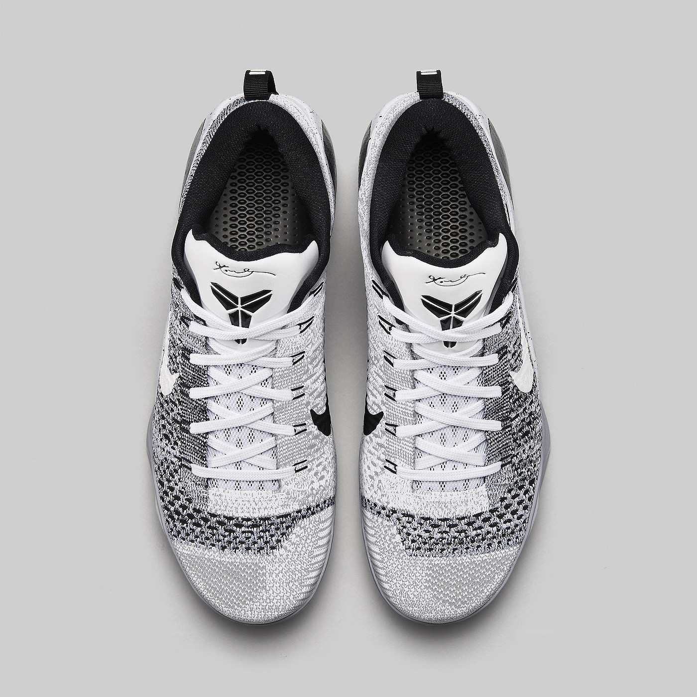 gym shoes，