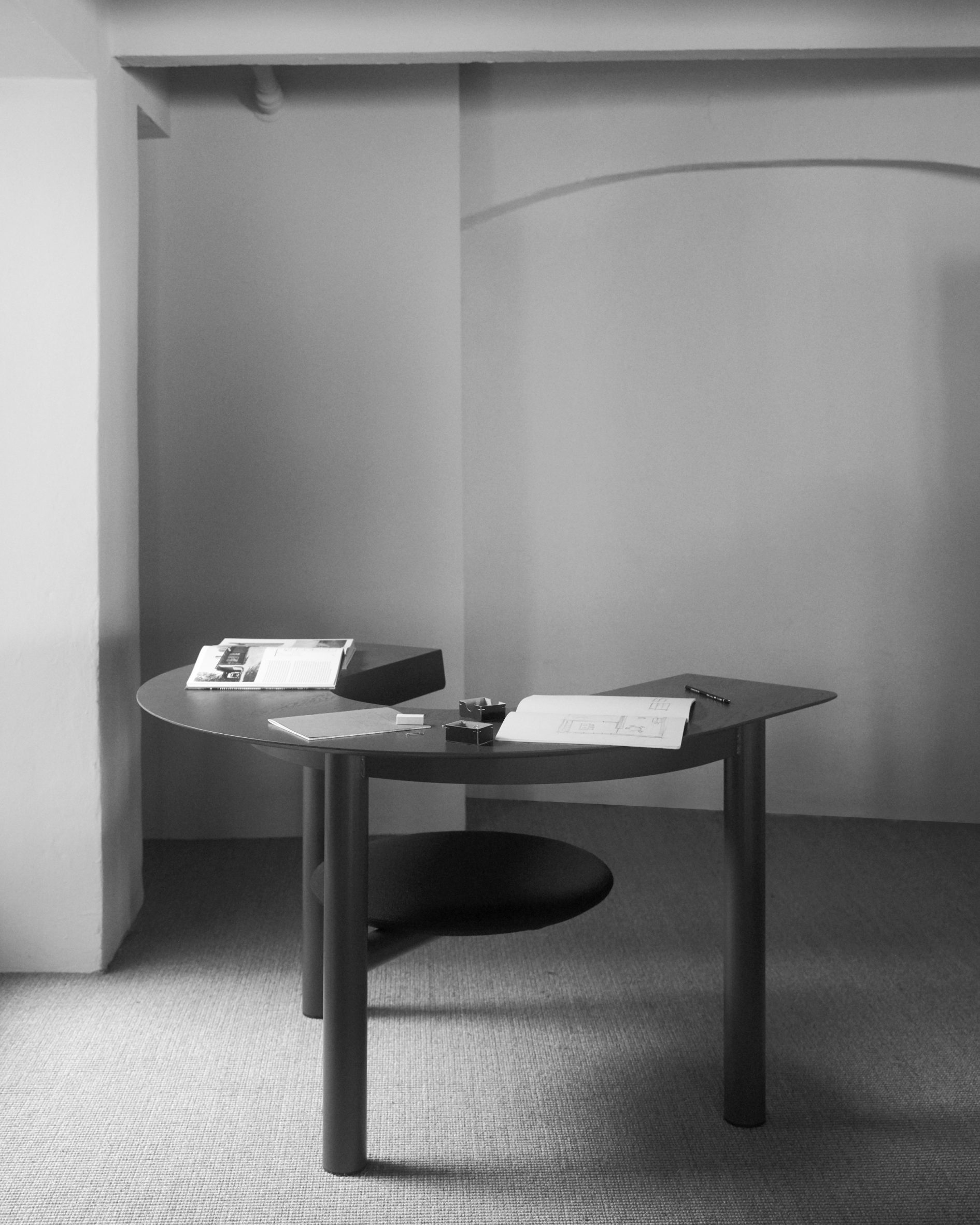 Tables and chairs，to work in an office，Armchair，