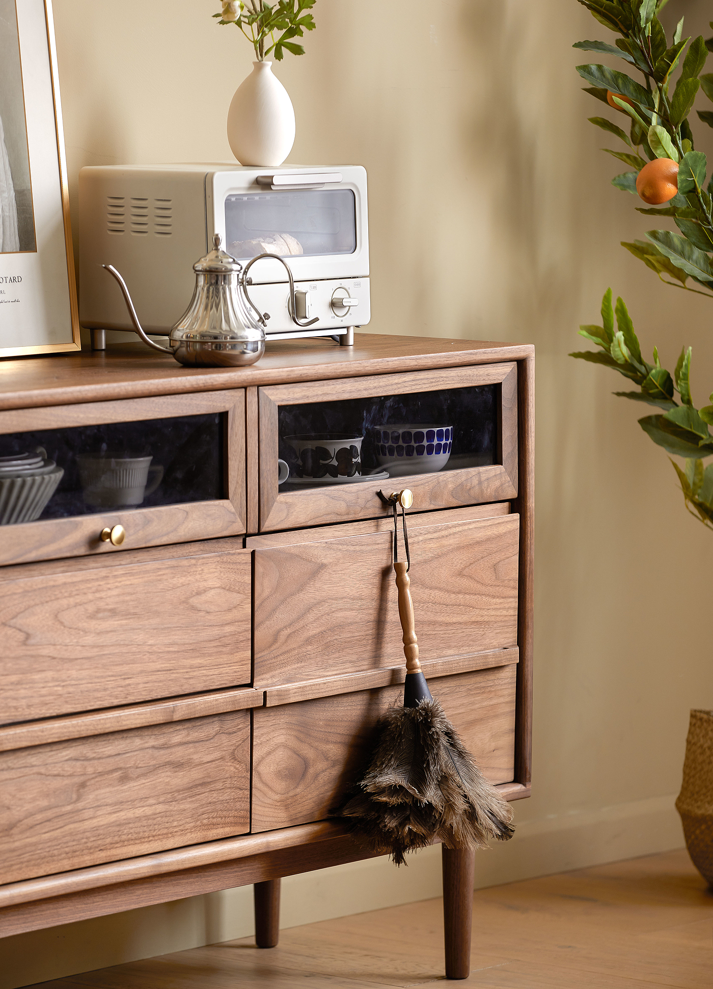 North American black walnut，furniture design ，Bucket cabinet，Solid wood furniture，