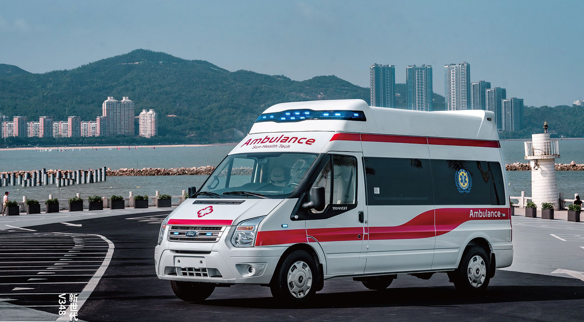 vehicle，First aid equipment，medical care，ambulance，