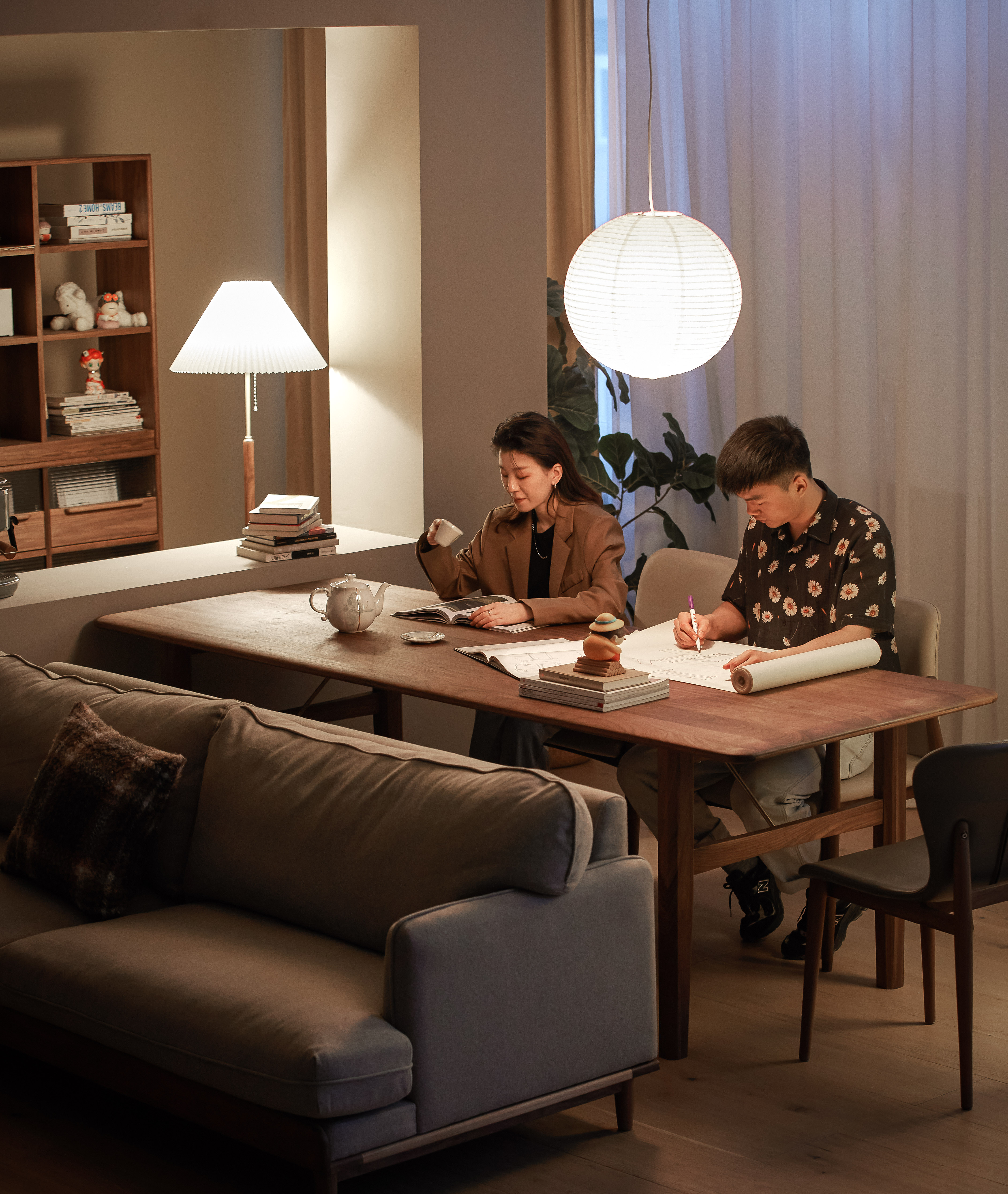 workbench，North American black walnut，furniture design ，Solid wood furniture，