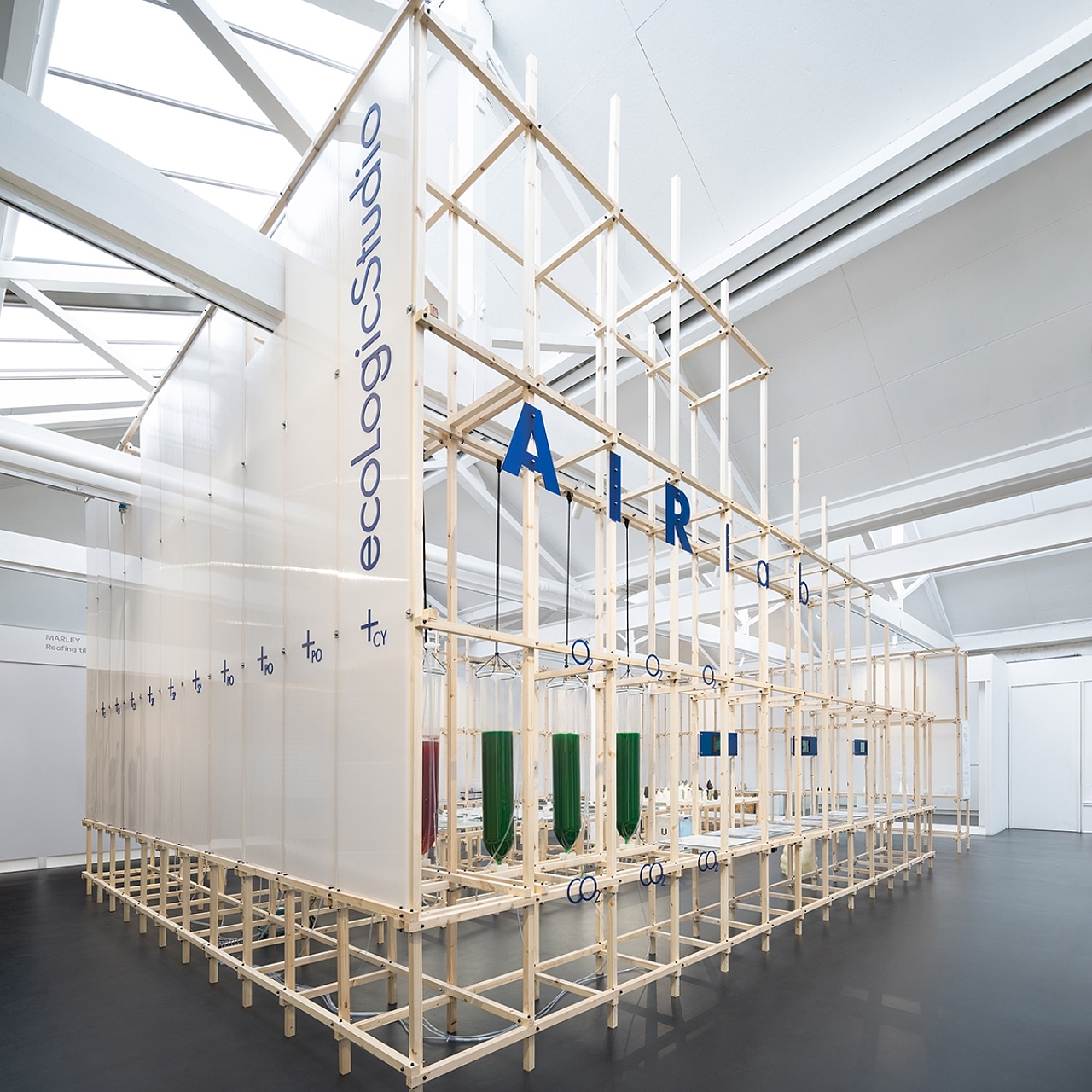 Otrivin，3D printing，Photosynthetic microalgae，Purified air，