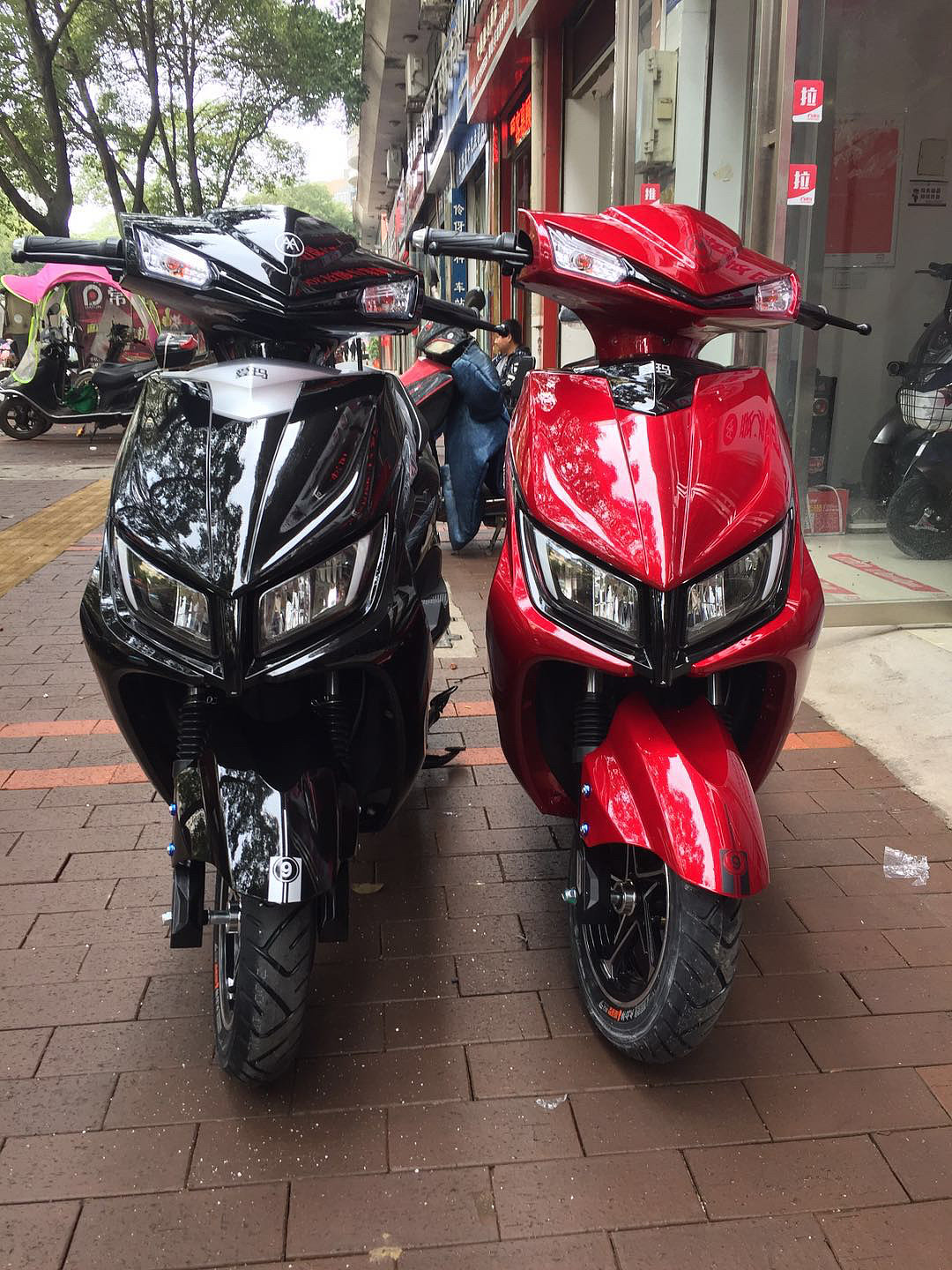 Electric vehicle，motorcycle，modelling，Oil sludge，modeling，The headlamps，lamps and lanterns，