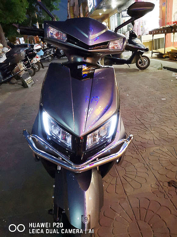 Electric vehicle，motorcycle，modelling，Oil sludge，modeling，The headlamps，lamps and lanterns，