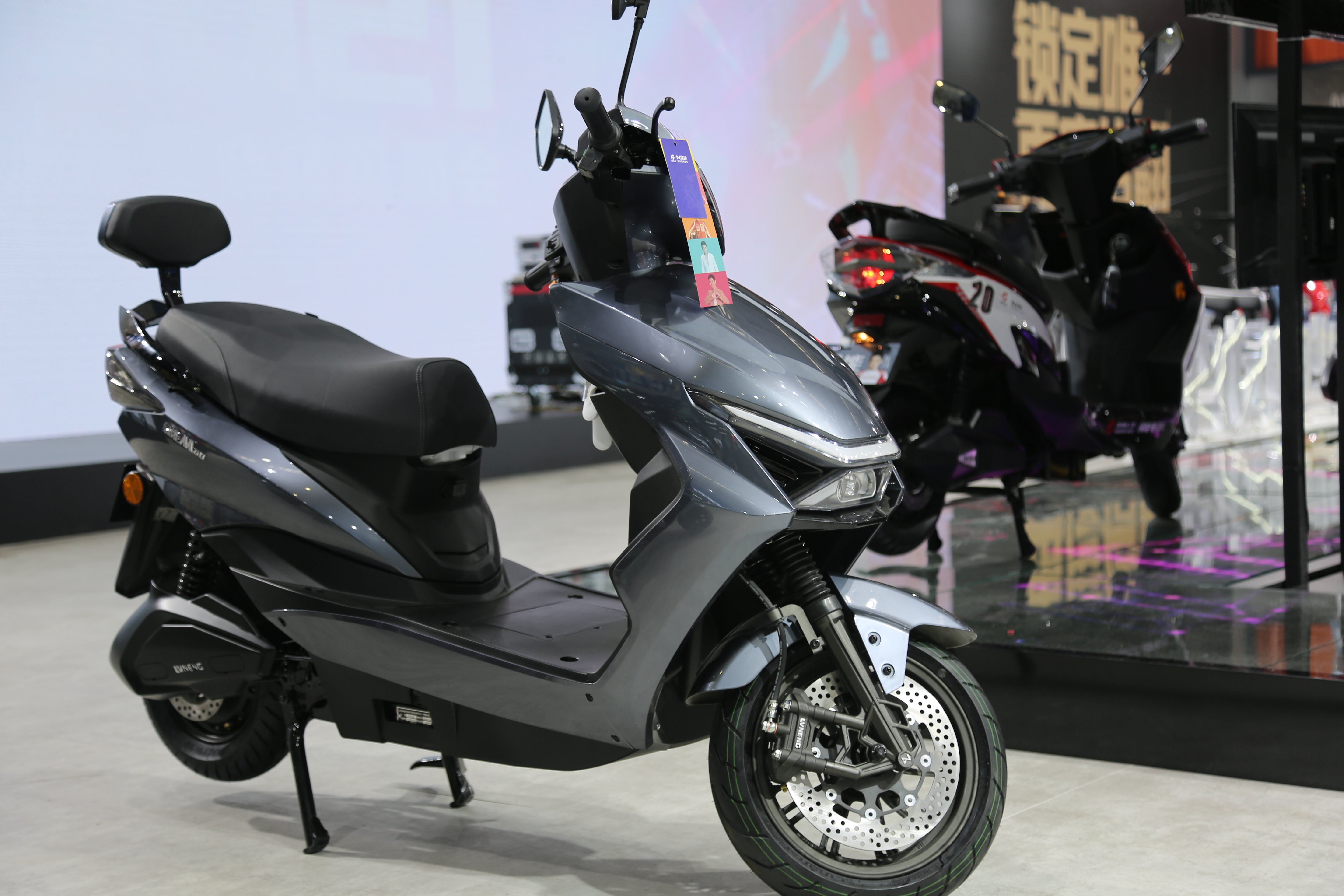 Electric vehicle，motorcycle，modelling，Oil sludge，Model，lamps and lanterns，The headlamps，