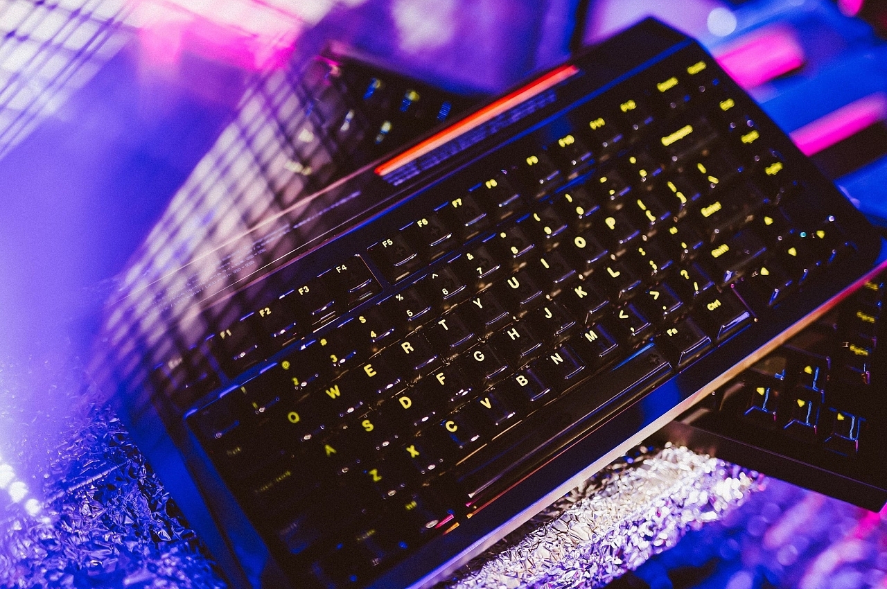 机械键盘，Cyberboard R2，抛光，