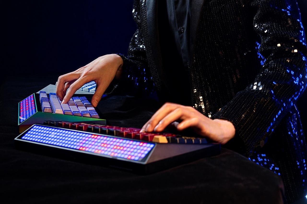 Mechanical keyboard，Cyberboard R2，polishing，