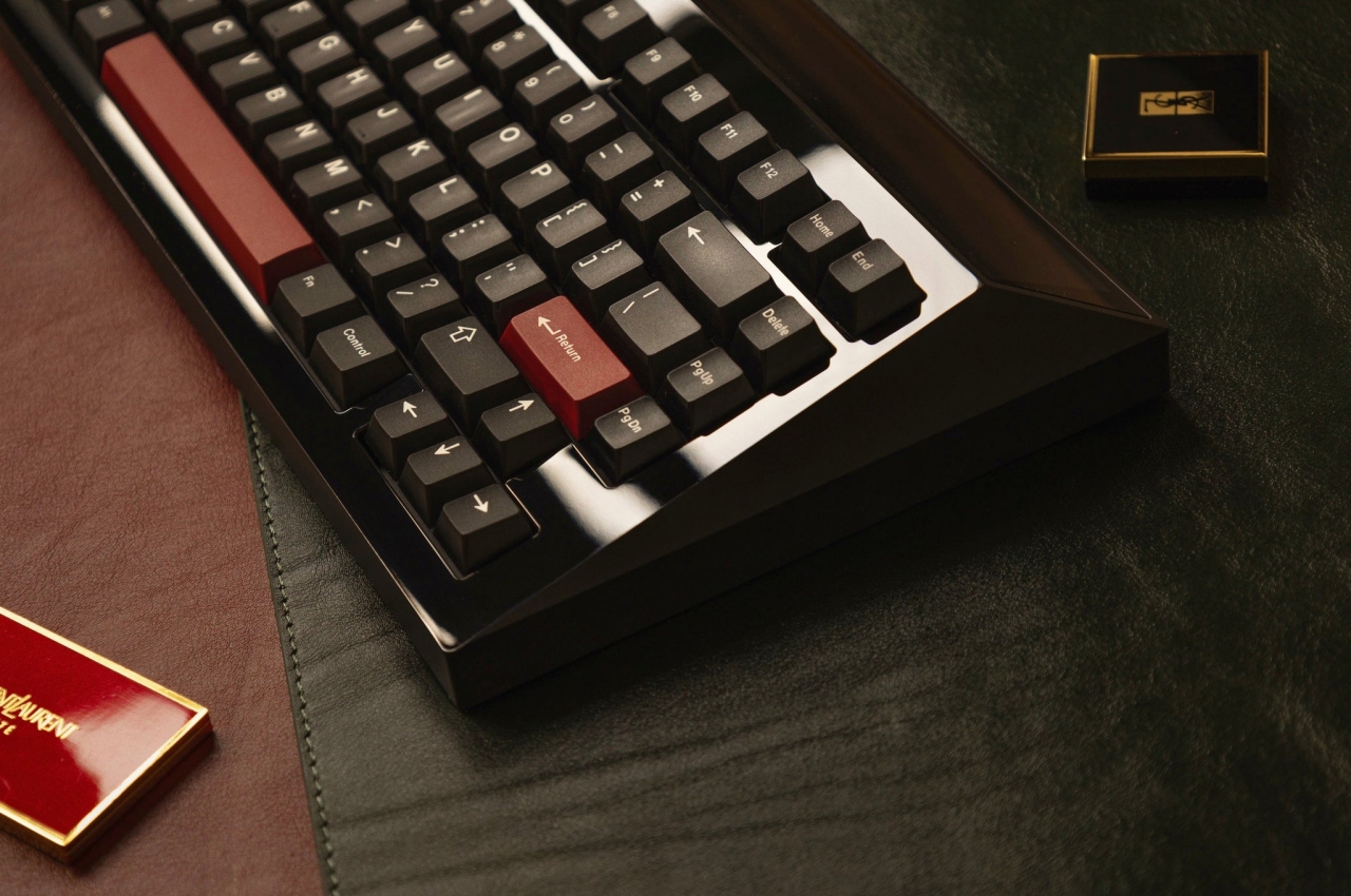 Mechanical keyboard，Cyberboard R2，polishing，