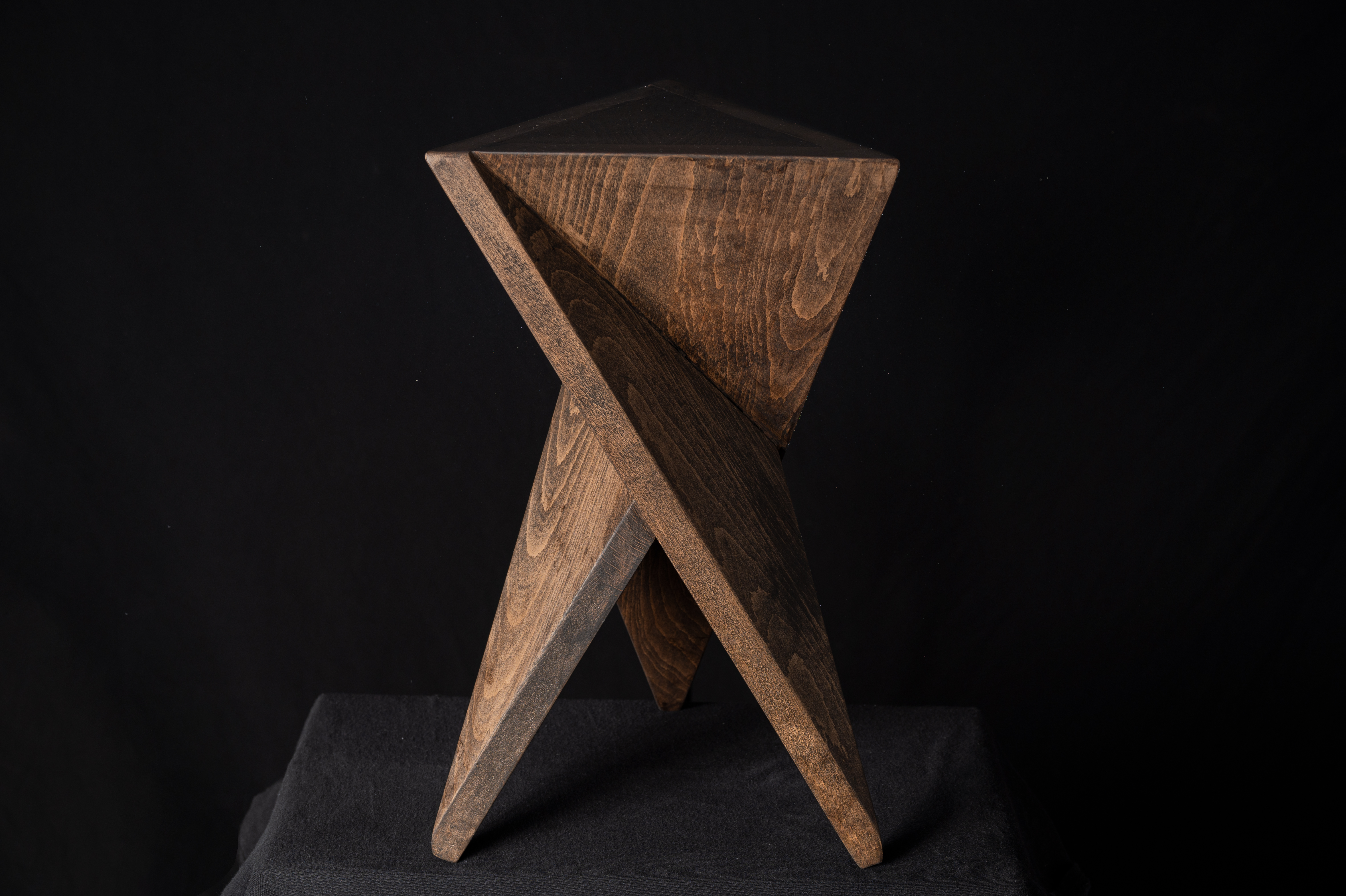 stool，Wooden stool，manual，