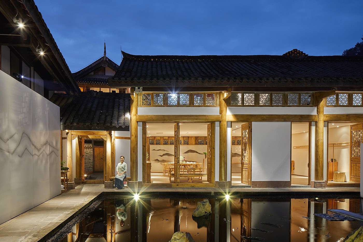 Deyi Collection，