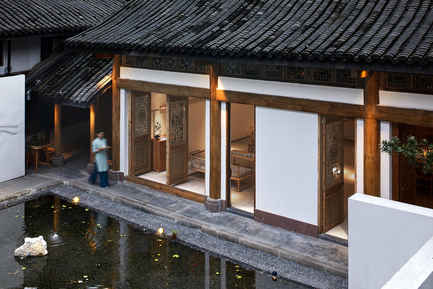 Deyi Collection，