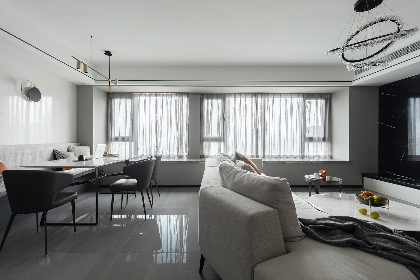Deyi Collection，