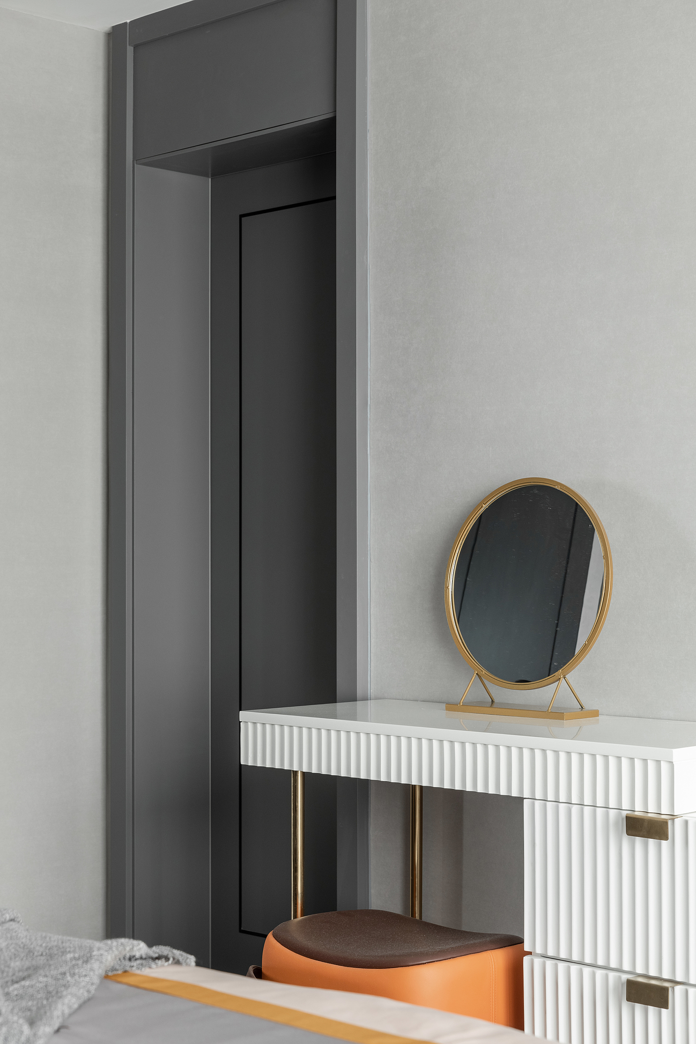 Deyi Collection，