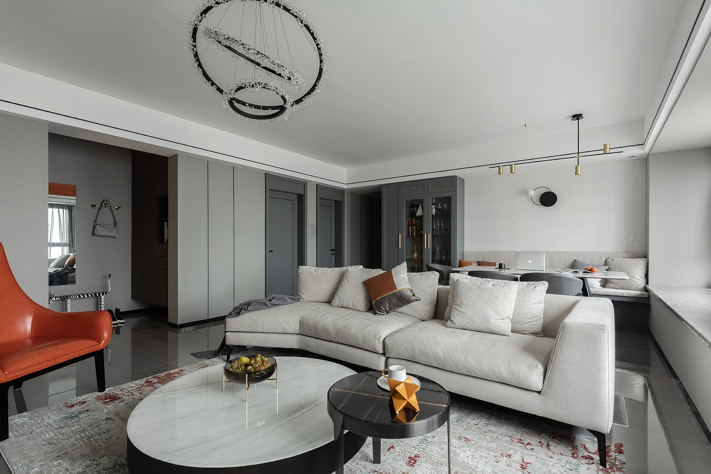Deyi Collection，