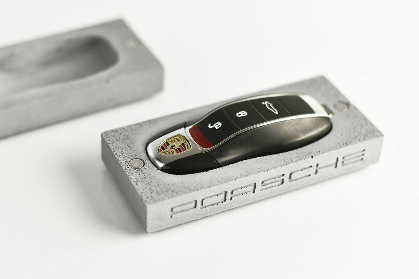 PORSCHE KEY CAS，concrete，grey，