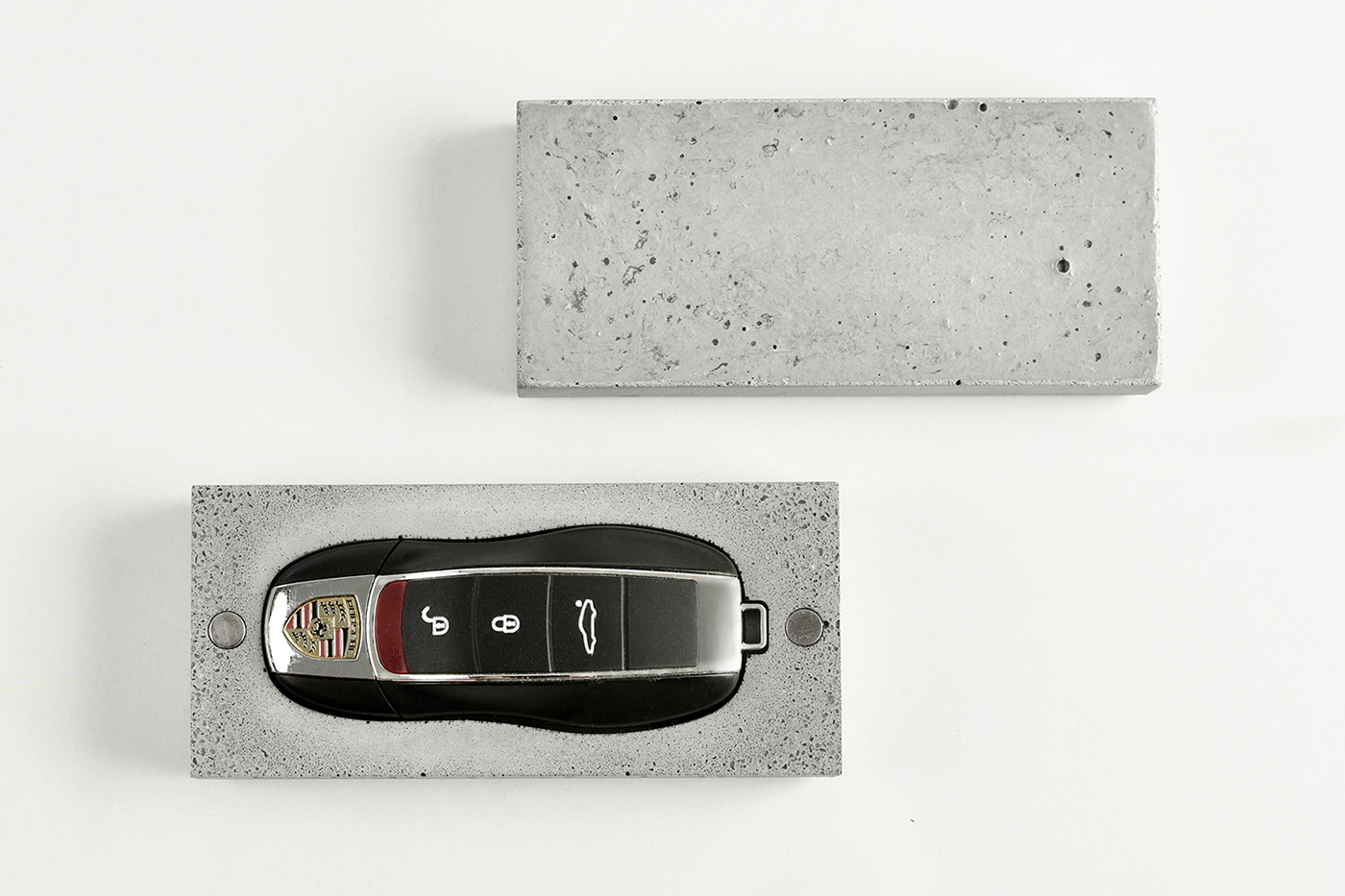 PORSCHE KEY CAS，concrete，grey，