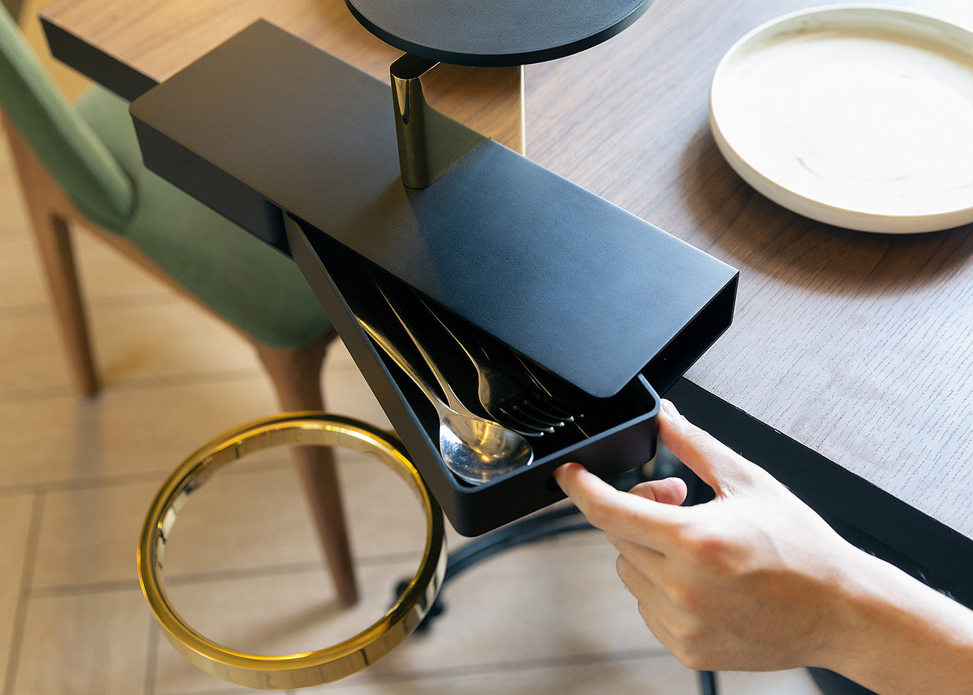 Intelligent space，restaurant，parts，