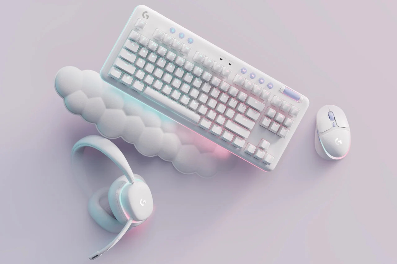 Logitech，logitech，headset，keyboard，mouse，Computer accessories，Female players，