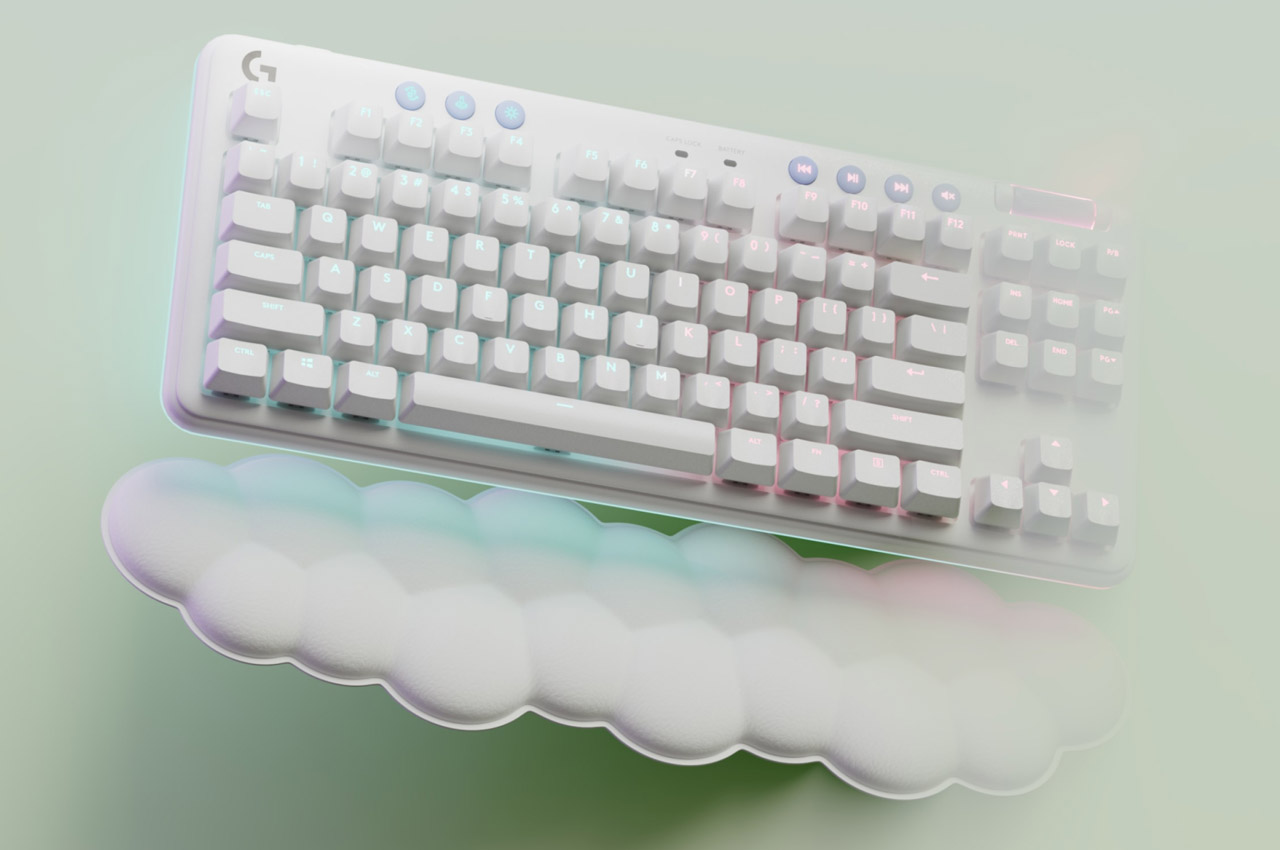 Logitech，logitech，headset，keyboard，mouse，Computer accessories，Female players，