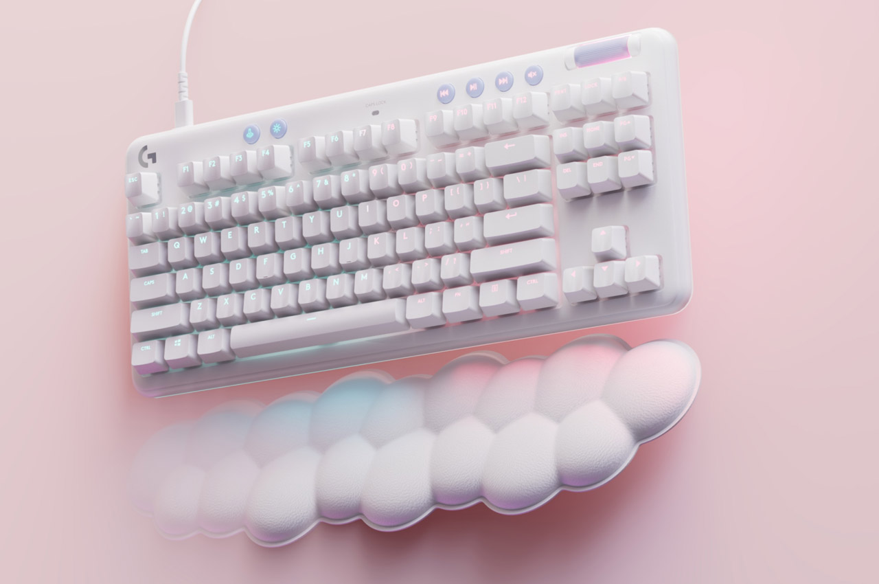 Logitech，logitech，headset，keyboard，mouse，Computer accessories，Female players，