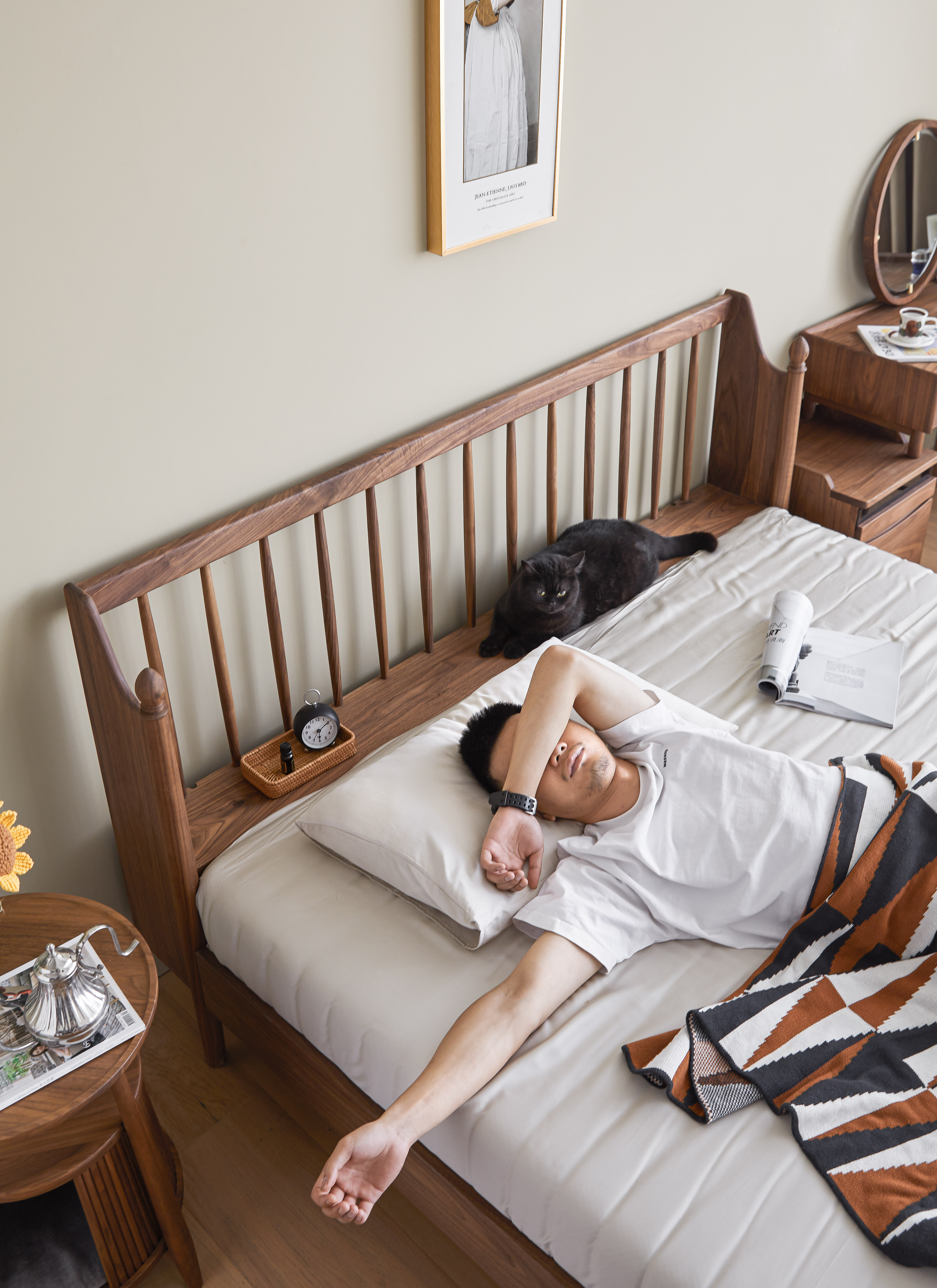 North American black walnut，furniture design ，Solid wood furniture，Bed，