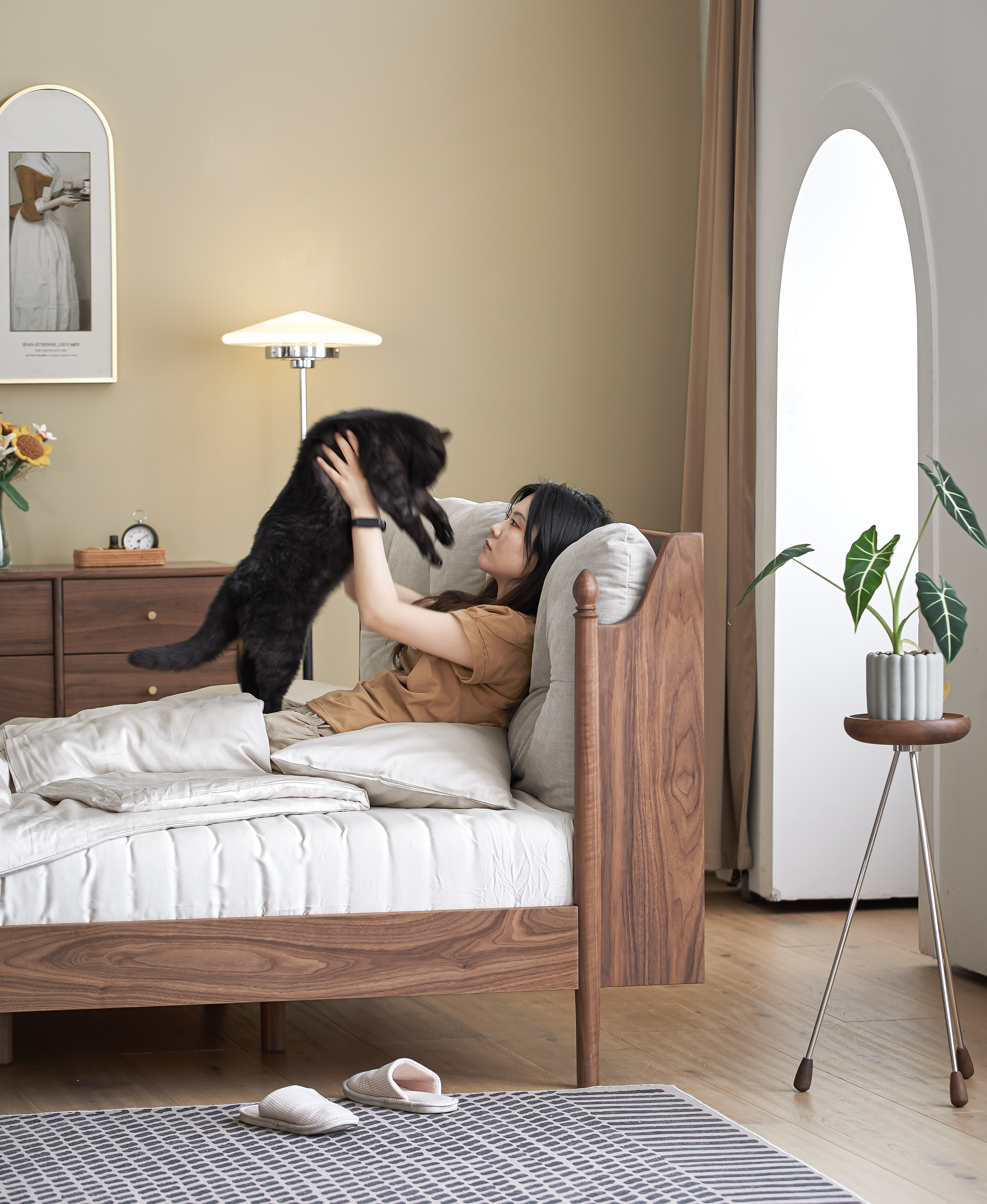 North American black walnut，furniture design ，Solid wood furniture，Bed，