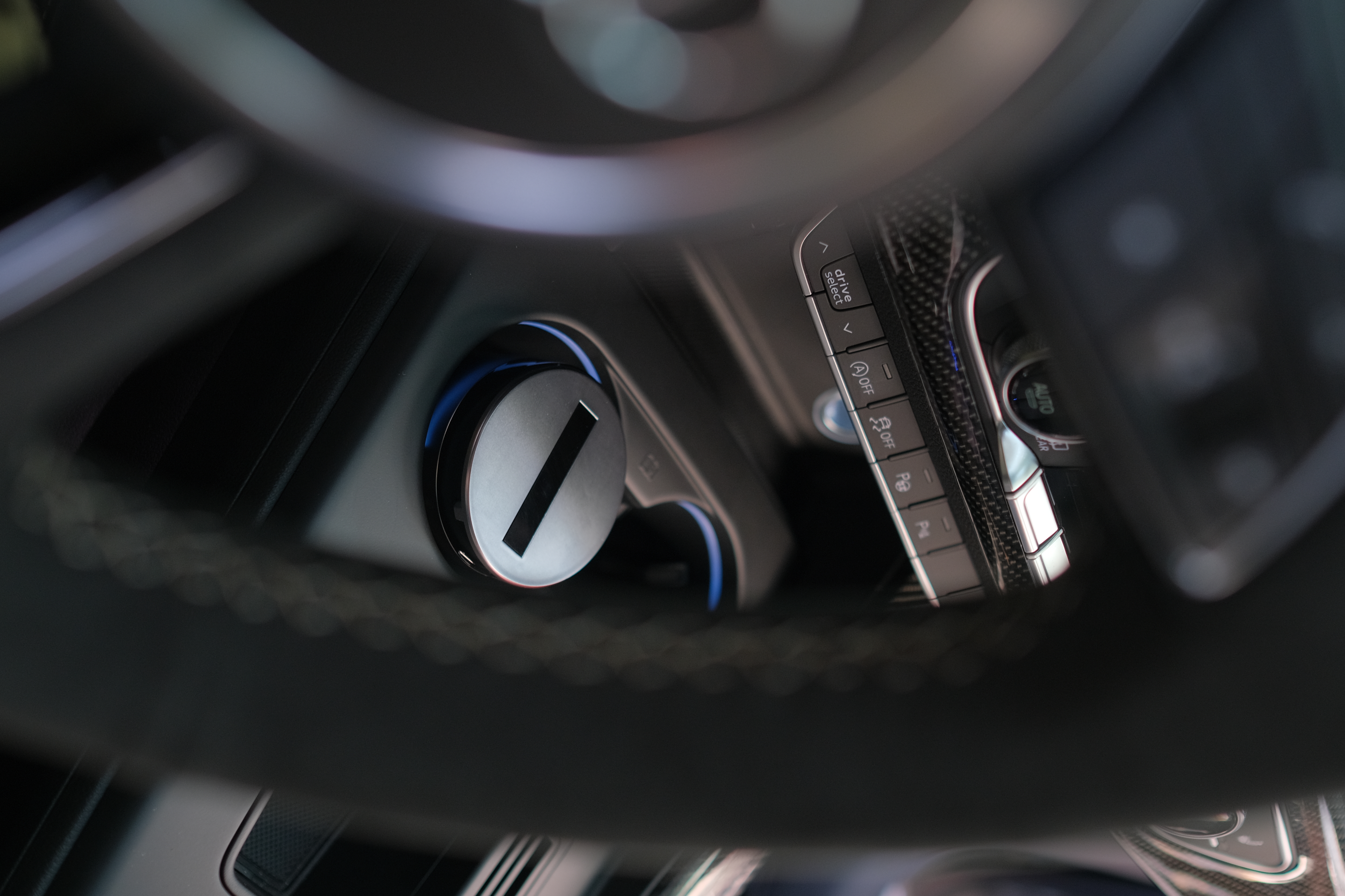 Infrared induction，Car ashtray，Fully automatic opening and closing，