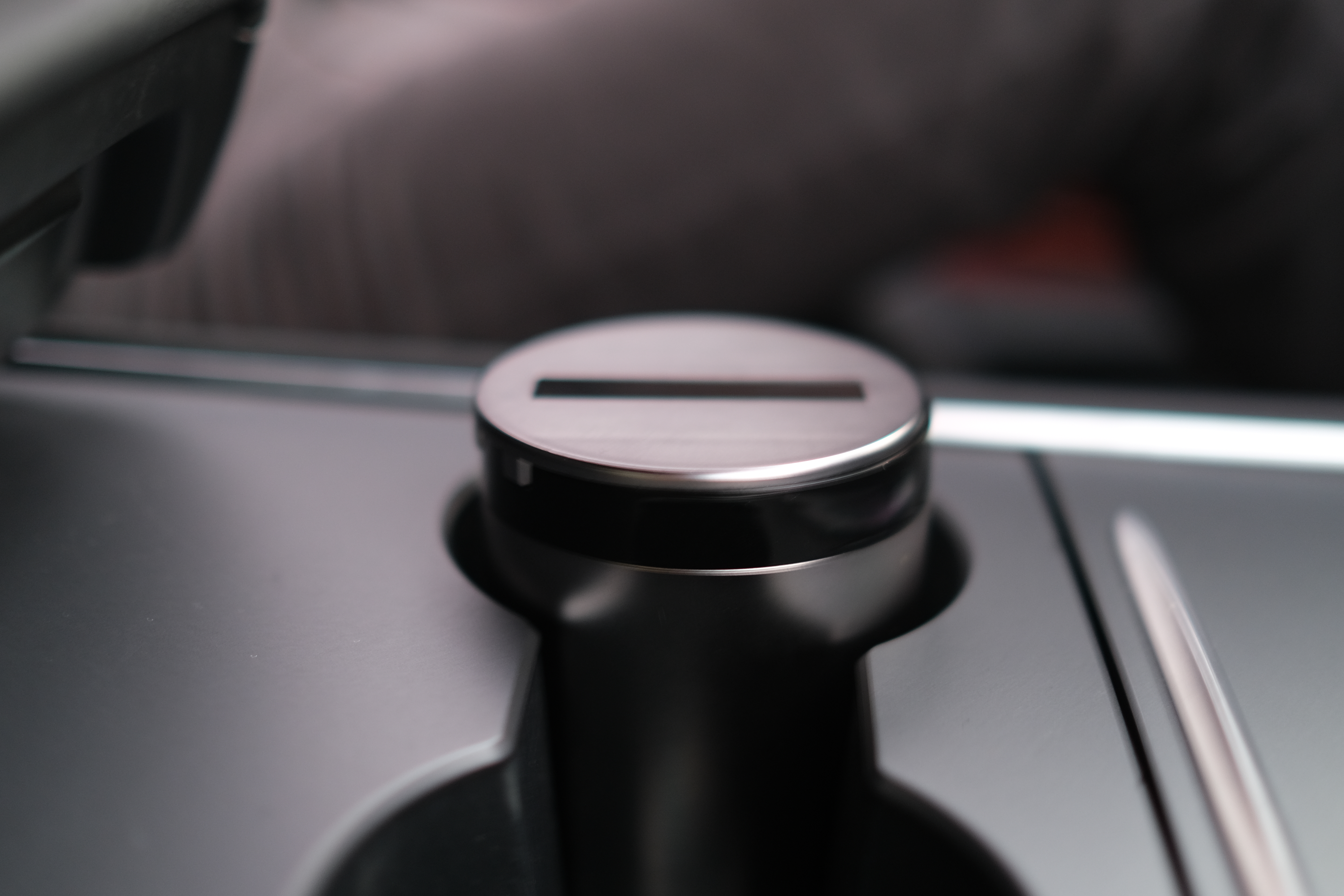 Infrared induction，Car ashtray，Fully automatic opening and closing，