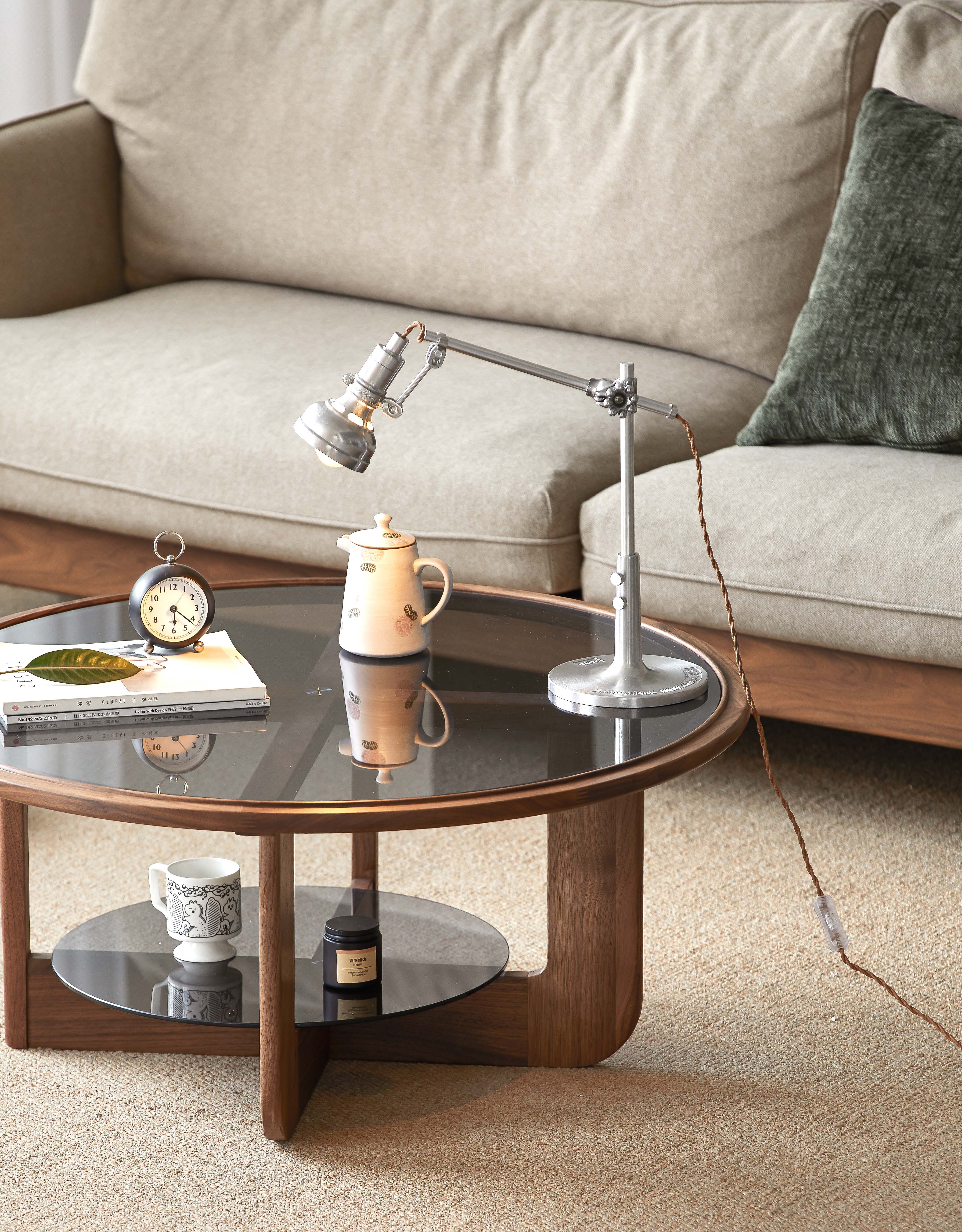 Furniture designer Ren Mengying，Furniture designer almond vegetable head，