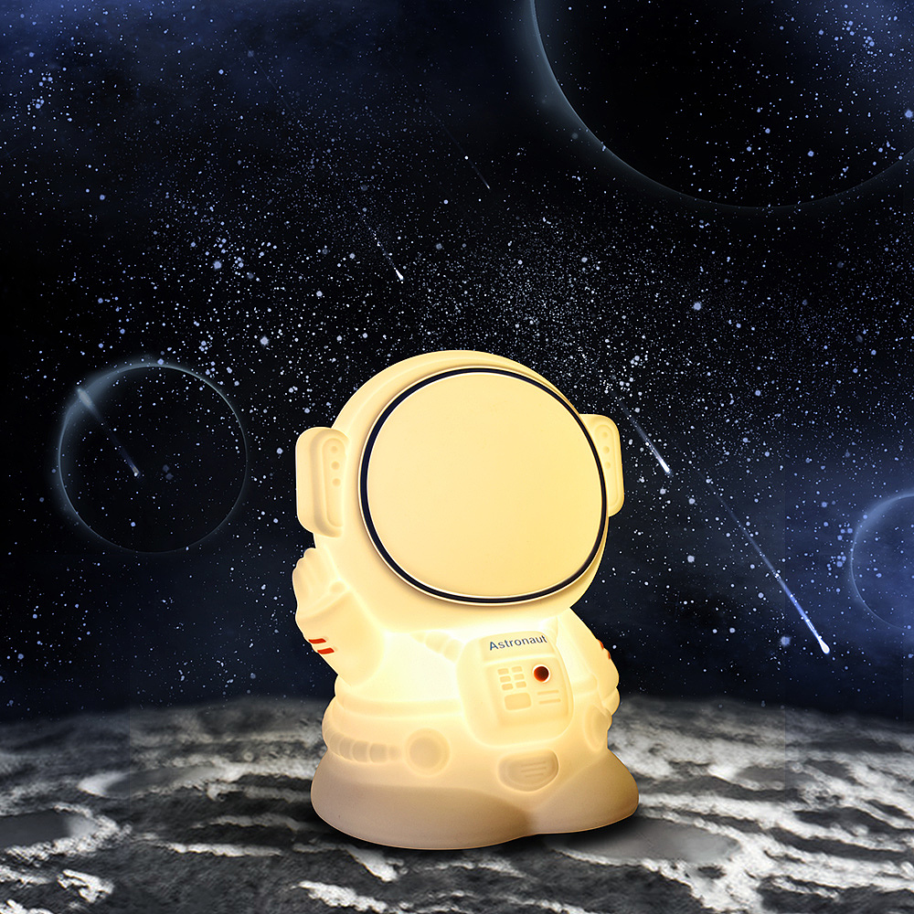 astronaut，Warm night light，Silicone lamp，