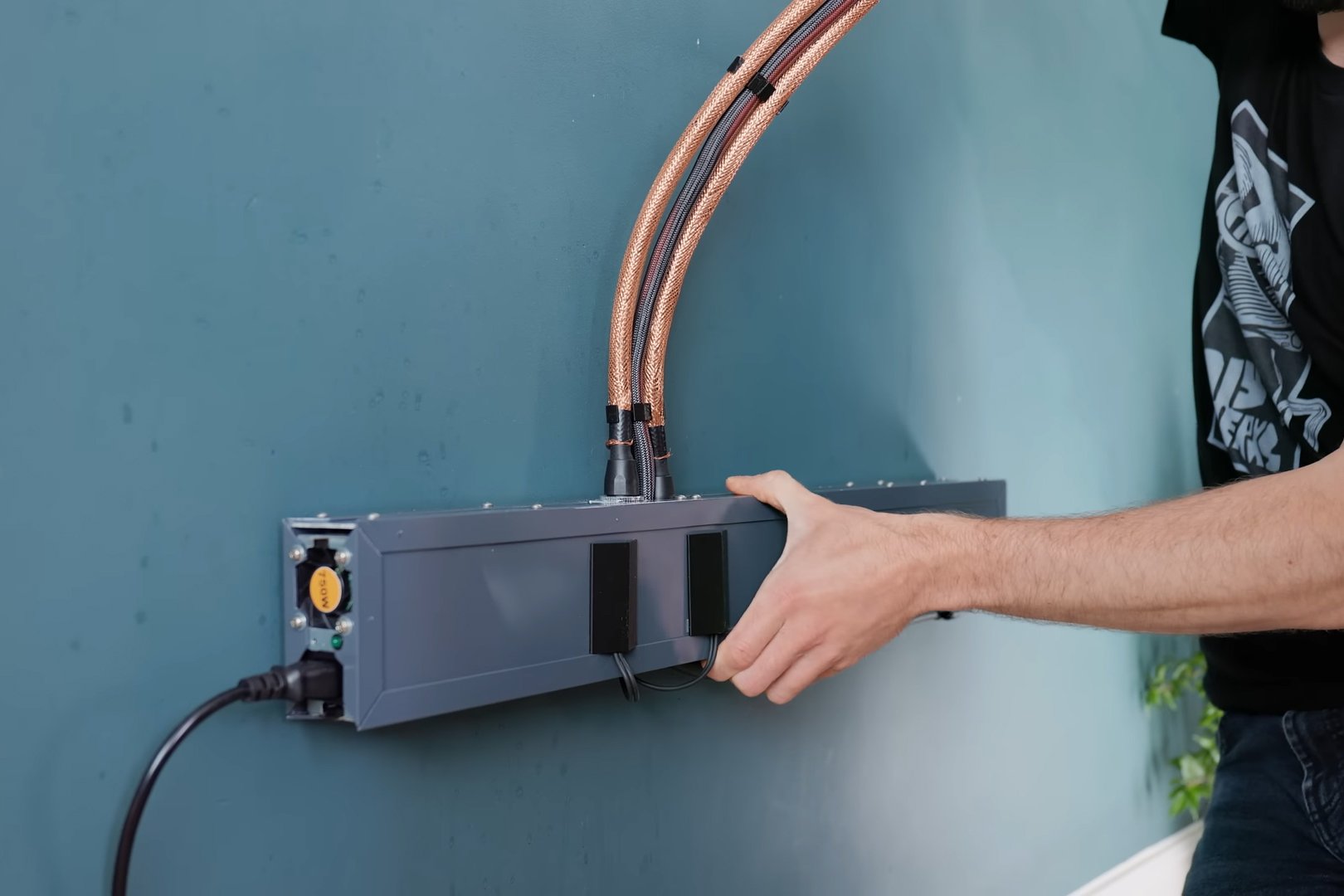 DIY Perks，product design，PLAYSTATION 5 'SLIM'，Water-cooled game machine，Very thin design，